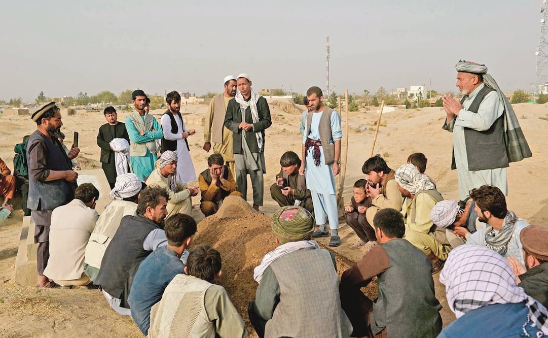 en el que murieron al menos 60 personas el viernes. Foto: Hoshang Hashimi/ AFP.
