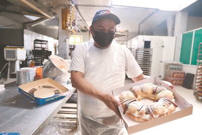 Mantienen viva tradición de rosca, pese a pandemia