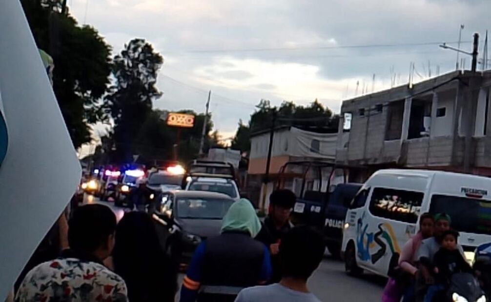 Elementos policiacos se enfrentan con civiles (27/08/2025). Foto: Especial