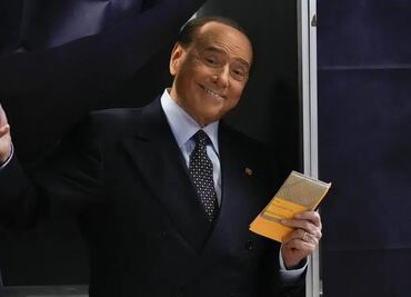Berlusconi sale de la unidad de cuidados intensivos pero seguirá hospitalizado, dicen médicos