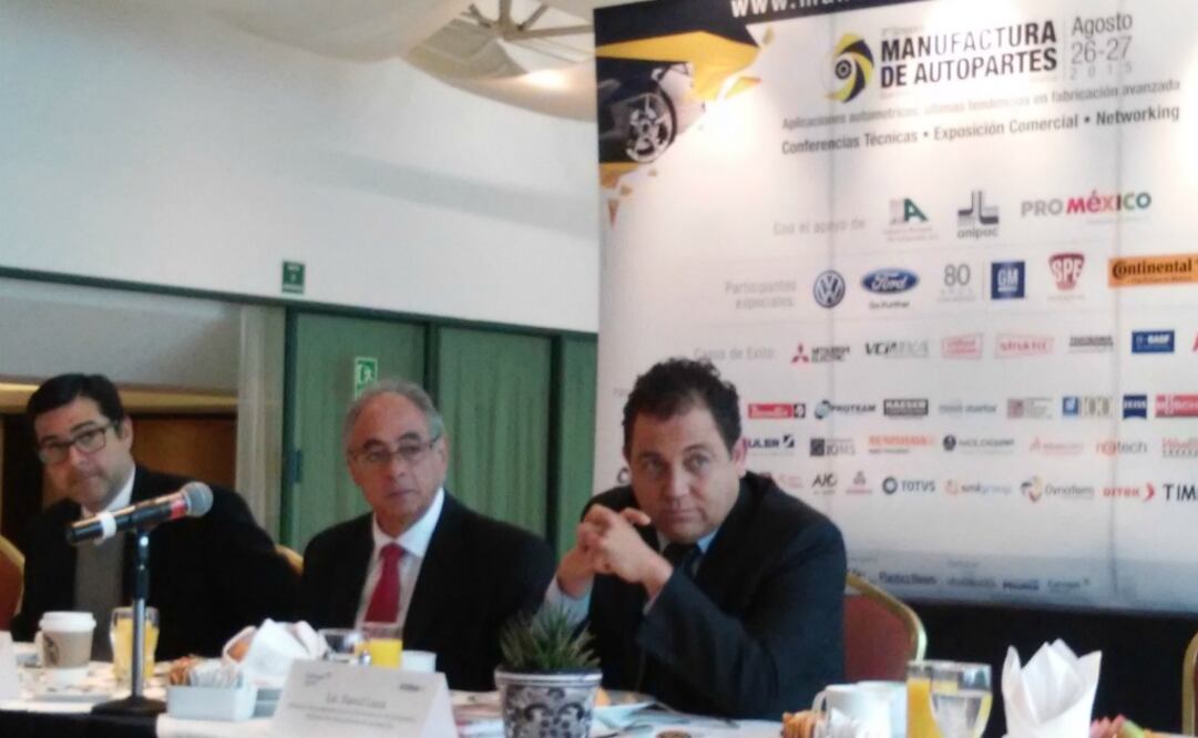 Plásticos, tecnología que disminuye el peso de los autos