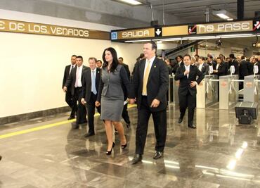 Ebrard se pone a disposición de autoridades por desplome en Línea Dorada