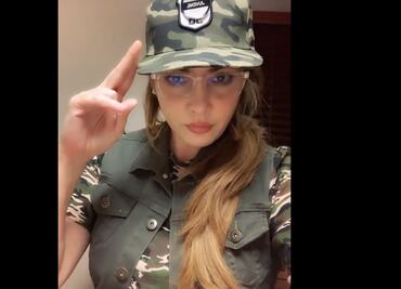 Paty Navidad se dice "soldado de Dios" y "dispara" a López-Gatell