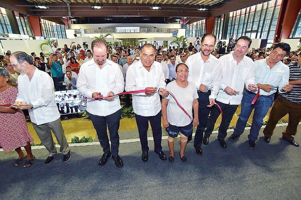 El gobernador Héctor Astudillo Flores encabezó la inauguración del Acuerdo para el Fortalecimiento y la Protección de la Economía Familiar.