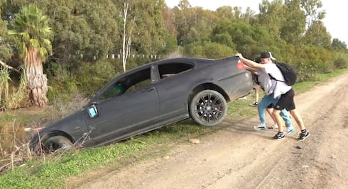 Influencer lanza su BMW Serie 3 a un río y es arrestado