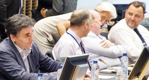 Reclaman a griegos mayores ajustes 