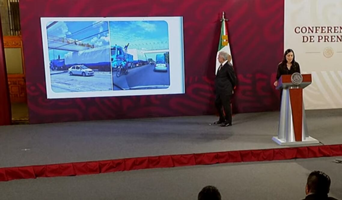 Elizabeth García Vilchis, lectora de la sección “quién es quién en las mentiras de la semana”, de la mañanera, negó que un vagón del Tren Maya haya sido golpeado en su traslado a Cancún el pasado 8 de julio. Foto: especial