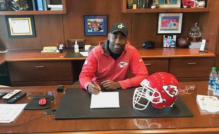 Kansas City firma a Darrelle Revis 