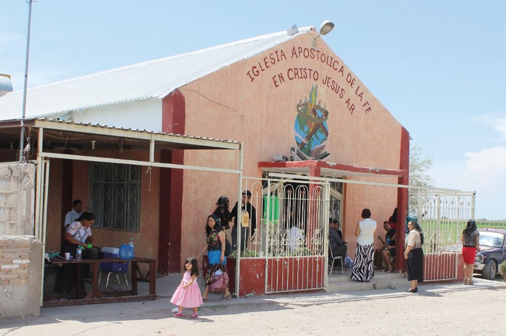 El pasado viernes, el autobús en que viajaban los ahora fallecidos se impactó con un camión de carga en el tramo Sueco-Villa-Ahumada; ellos pertenecían a la comunidad cristiana de Torreón (ESPECIAL)