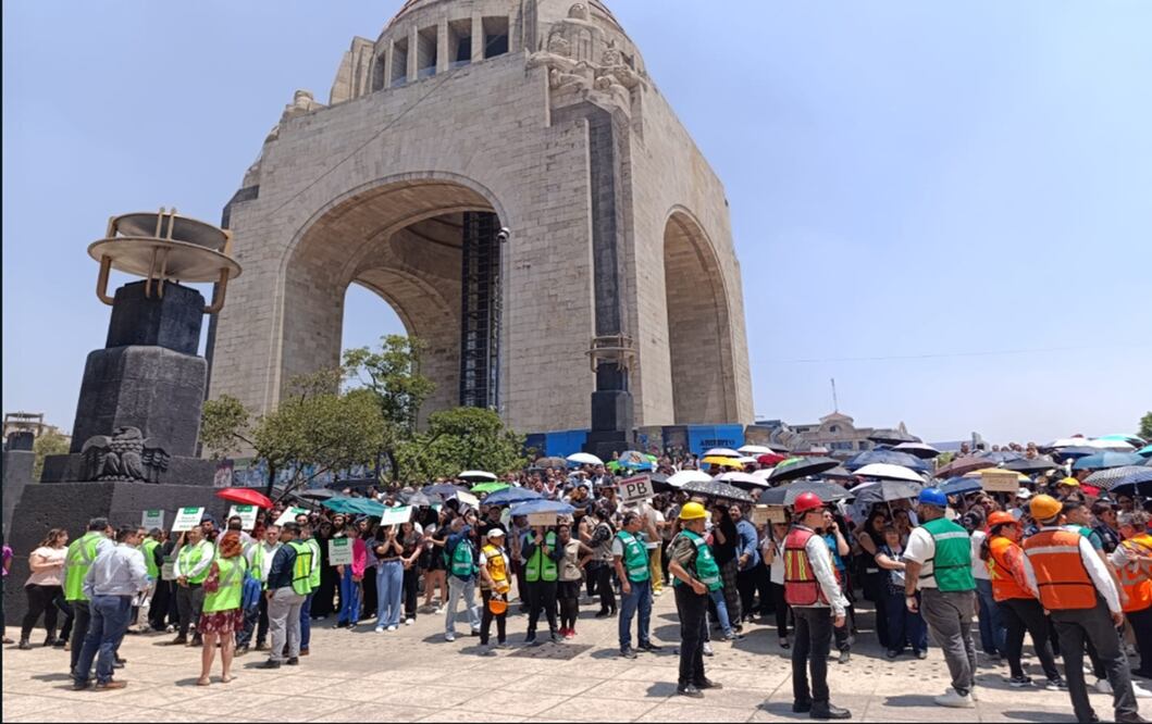 Personas participan en el Primer Simulacro Nacional 2025 en la zona  Centro de la Ciudad de México. Foto: Juan Boites/EL UNIVERSAL