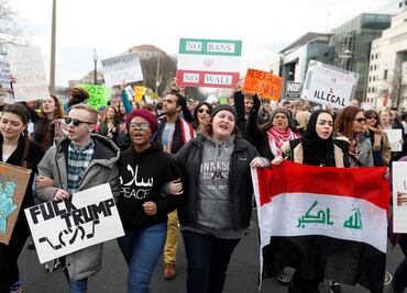 Protestan en EU contra orden migratoria de Trump