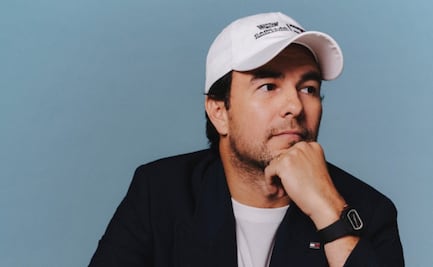 Checo Pérez conquista la portada de WWD con estilo