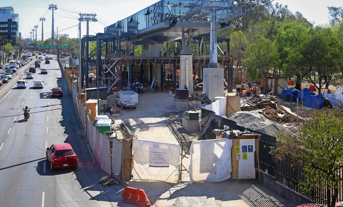 La construcción de la Línea 3 del Cablebús comenzó en septiembre de 2022, y de acuerdo con la empresa encargada, estaría lista en diciembre de 2023; luego se aplazó la fecha para junio de este año. Foto: Luis Camacho | El Universal