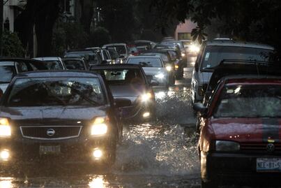 ¿Qué hago si la lluvia daña mi auto?