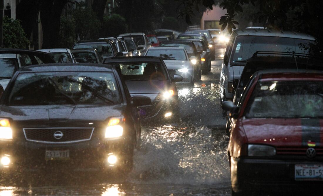 ¿Qué hago si la lluvia daña mi auto?