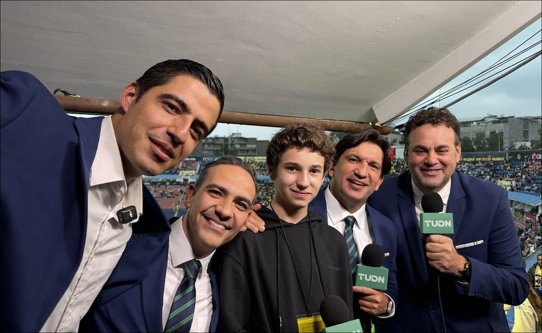 El hijo de André Marín presente en la transmisión del Clásico Capitalino / Foto: Especiales