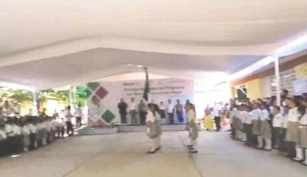 El Foco. La caravana sacó al pequeño "whitexican" que llevamos dentro