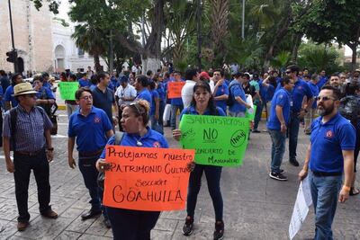Trabajadores del INAH protestan contra concierto de Manzanero en Chichén Itzá