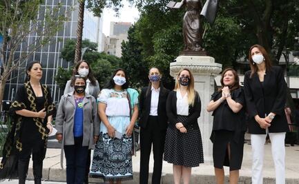 Develan estatua a  “Mexicanas Anónimas” en Reforma