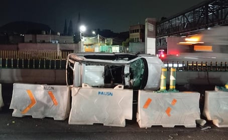 ¡Borrachos y locos! Se estrella una camioneta en la autopista México Puebla, muere el copiloto 