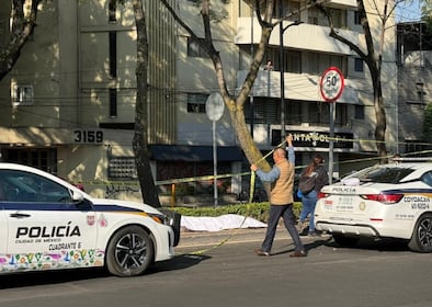 Motociclista se da duro con tronco y muere en División del Norte