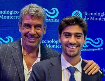 Alejandro, hijo de Arturo Elias Ayub y Johanna Slim Domit, celebra su graduación