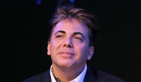 Cristian Castro y los momentos más emotivos de su graduación de la prepa
