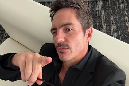Video: Mauricio Ochmann sorprende con un inesperado y llamativo baile