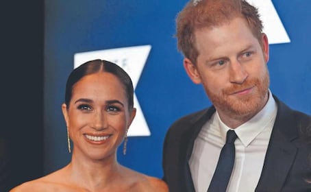 Meghan Markle revela la cara de su hija en una tierna foto con el príncipe Harry