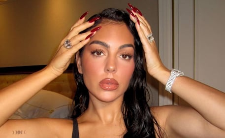 Georgina Rodríguez responde firme a las críticas sobre su cuerpo: "Amo mis curvas"