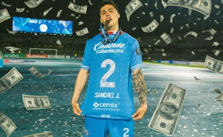 ¡Adiós Jorge Sánchez, hola millones de dólares! Cruz Azul habría aceptado la oferta del PAOK Salónica FC