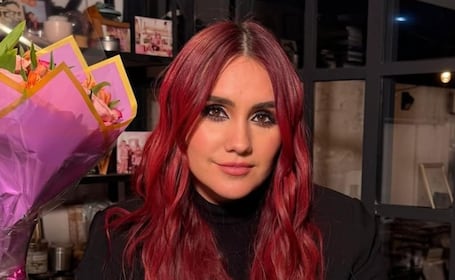 Dulce María presume su embarazo en el festejo de su cumpleaños 40