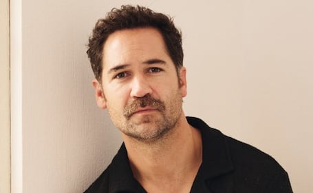 Él es Manuel García-Rulfo, el exitoso actor mexicano que podría ser novio de Shakira