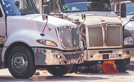 Chilaquiles Rojos: Motociclista que transportaba tortillas muere tras ser embestido por unidad de carga