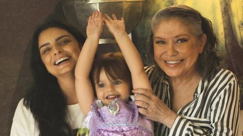 Aislinn Derbez se pronuncia tras la muerte de Gabriela Michel, su mamá