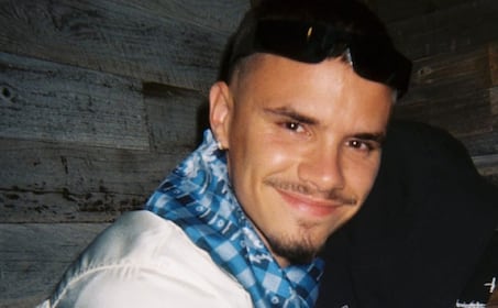 Romeo, hijo de David y Victoria Beckham, debutará como actor en un romance gay