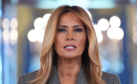 Melania Trump lanza contundente mensaje contra rumores sobre Jeffrey Epstein
