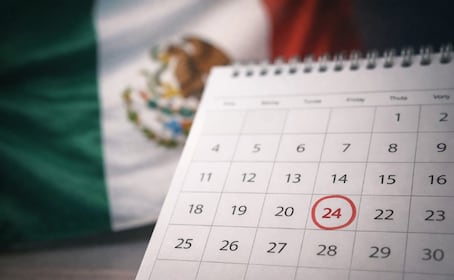 SEP: ¿Suspenden clases este martes 24 de febrero por el Día de la Bandera?