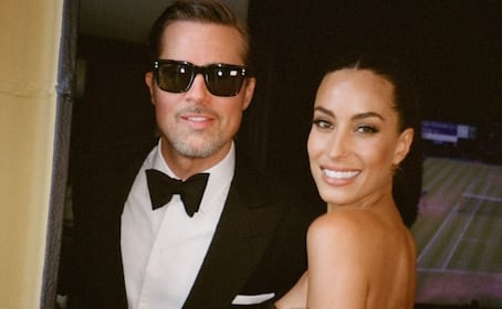 Brad Pitt e Inés de Ramón sellan su romance en la boda de Taylor Swift