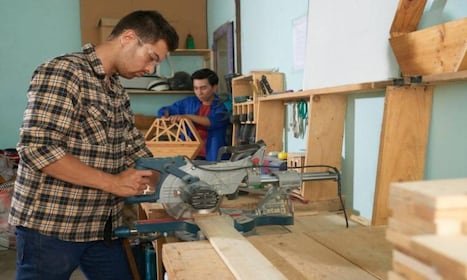 OFICIAL Y MEDIO OFICIAL CARPINTERO