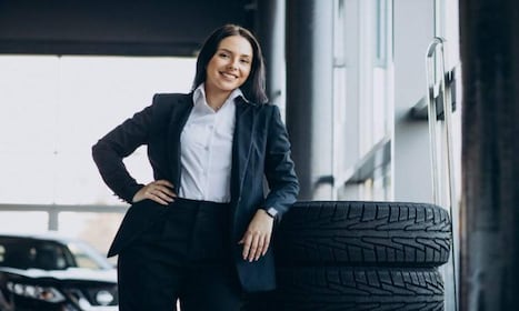 VENDEDOR DE LLANTAS CAMION