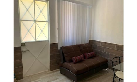 RENTO DEPARTAMENTO AMUEBLADO