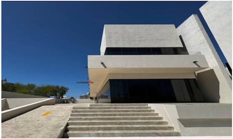 EDIFICIO COMERCIAL CON GRAN EXPOSICIÓN EN MÉRIDA