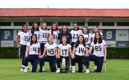 Escuadra de flag femenil de la UNAM gana categoría Golden en la Fiesta Bowl