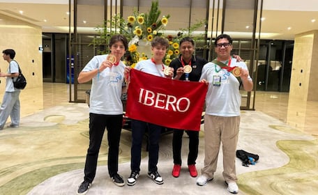 Estudiantes de la IBERO ganan competencia mundial con robot para el campo