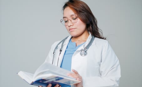 Feria del Libro de la Salud 2026 llega a la Facultad de Medicina de la UNAM
