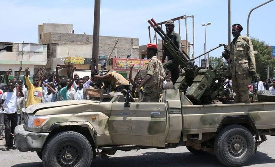 Paramilitares de Sudán dicen que 'coordinaron' con EU para evacuar embajada