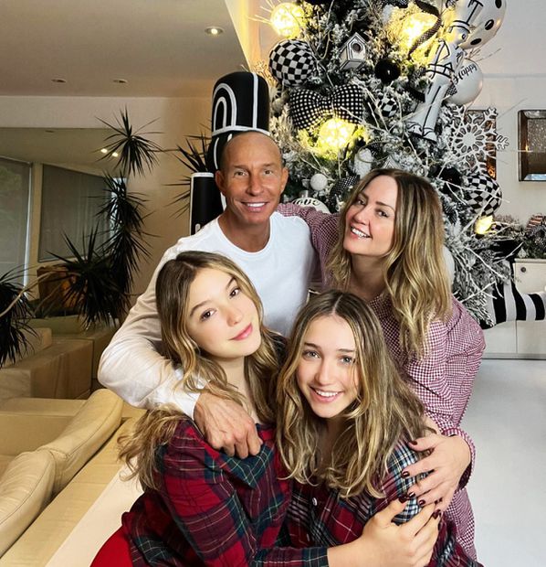 Durante su matrimonio, Andrea Legarreta y Erick Rubín tuvieron dos hijas; Mía y Nina, por las cuales han asegurado velarán por llevar una buena relación, pese a que se han separado. 
<p>Foto: Instagram