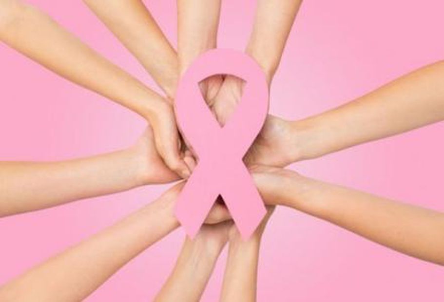 La autoexploración permite identificar señales de alerta del cáncer de mama. Foto: Especial