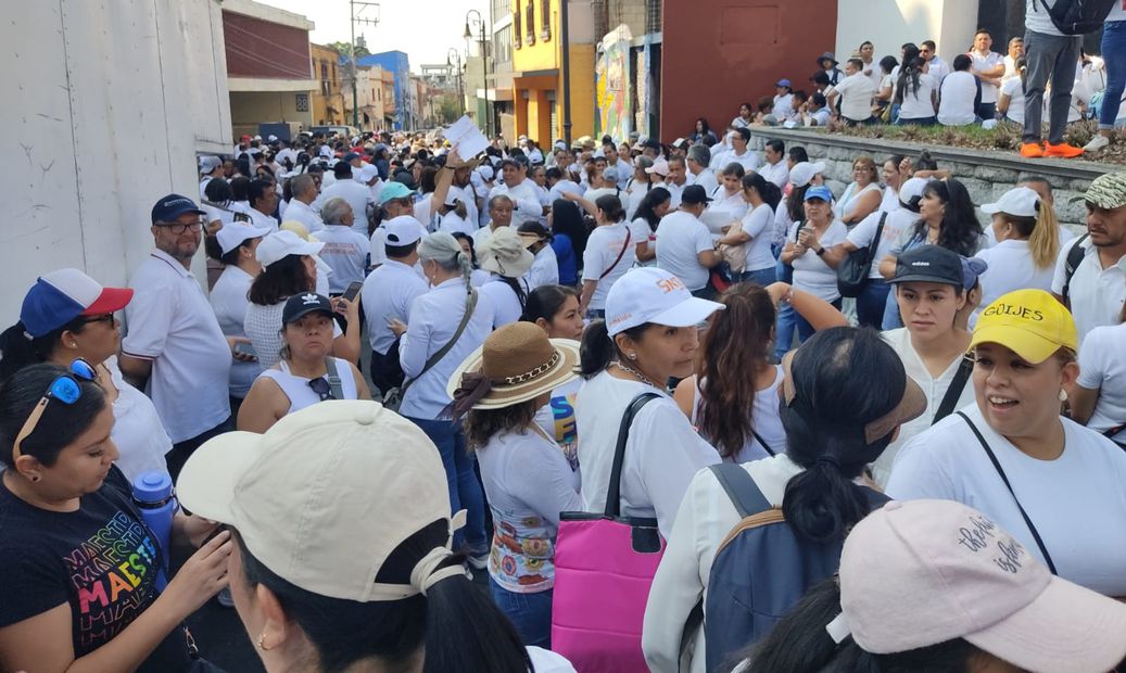 Maestros en protesta contra el ISSSTE en Morelos. Foto: Especial